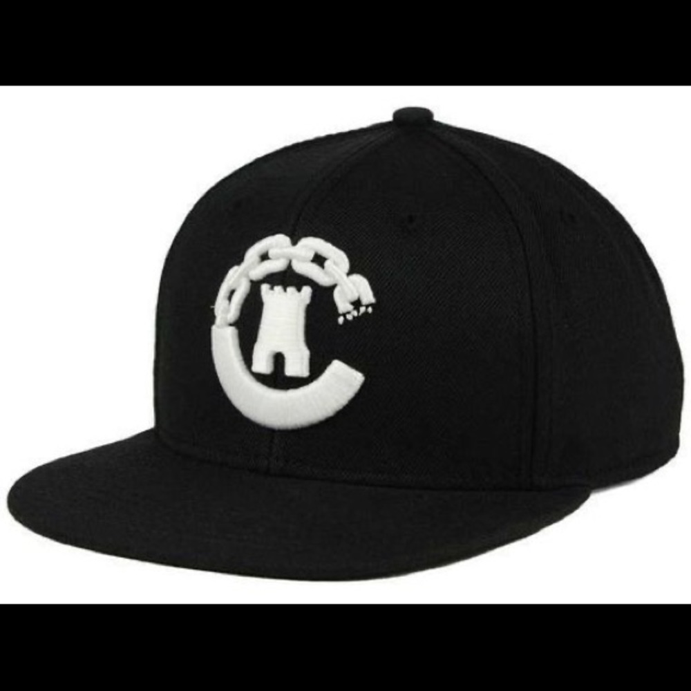 Crooks and castles black chain hat